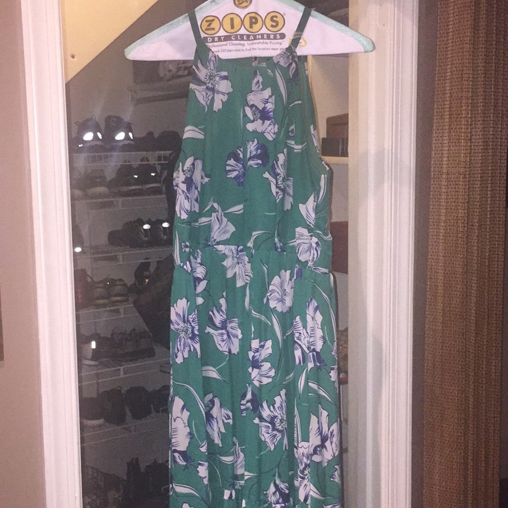 Floral half dress - Picture 3 of 3